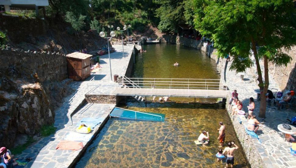 Chez Louise: Onde A Serra Beija O Ceu Lousã Zewnętrze zdjęcie